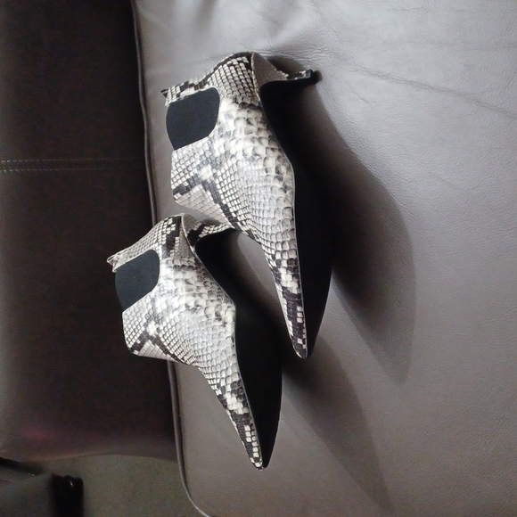 Bruno Magli Booties - Picture 2 of 9